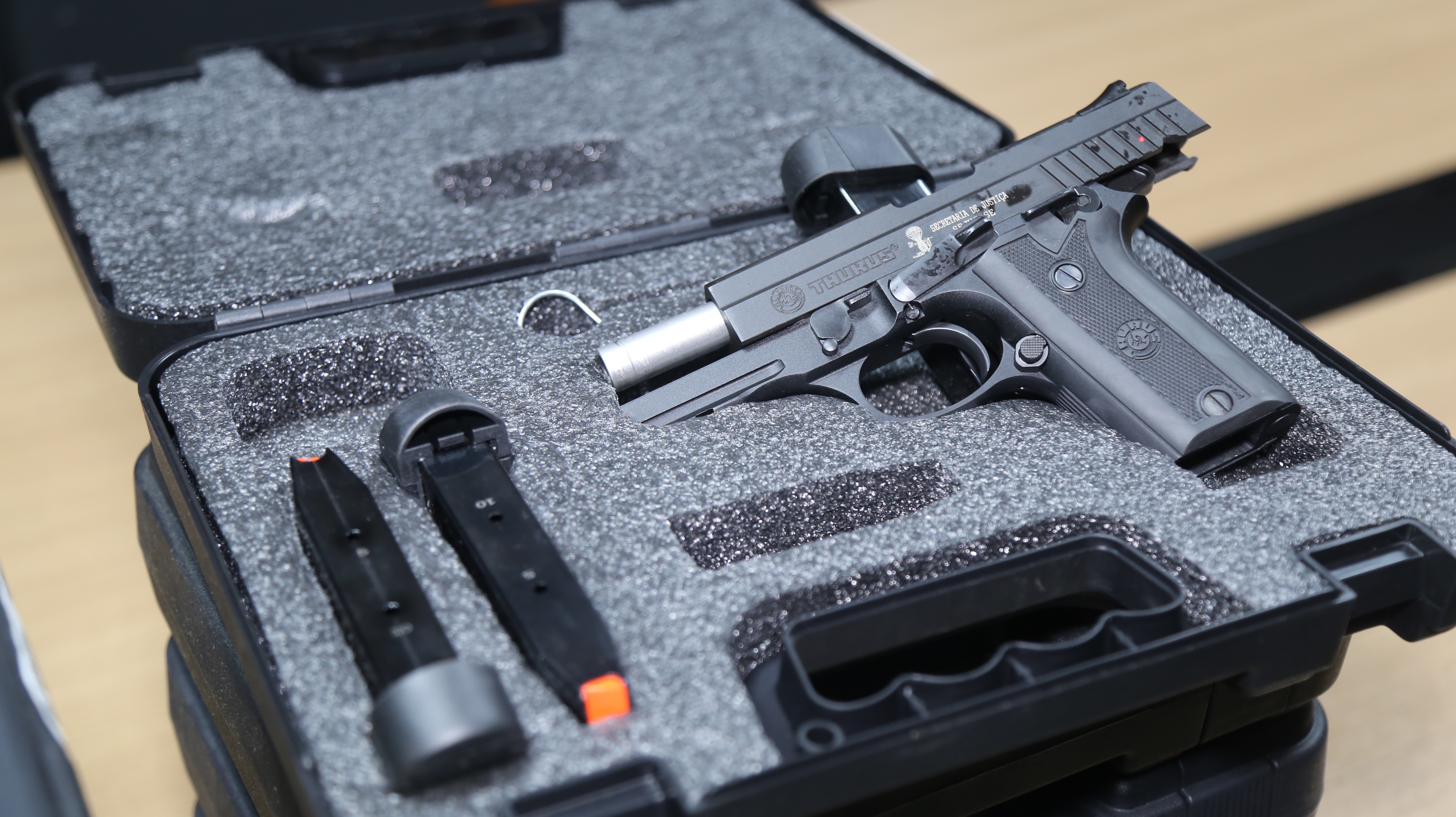 Novos agentes penitenciários receberão pistolas e coletes balísticos