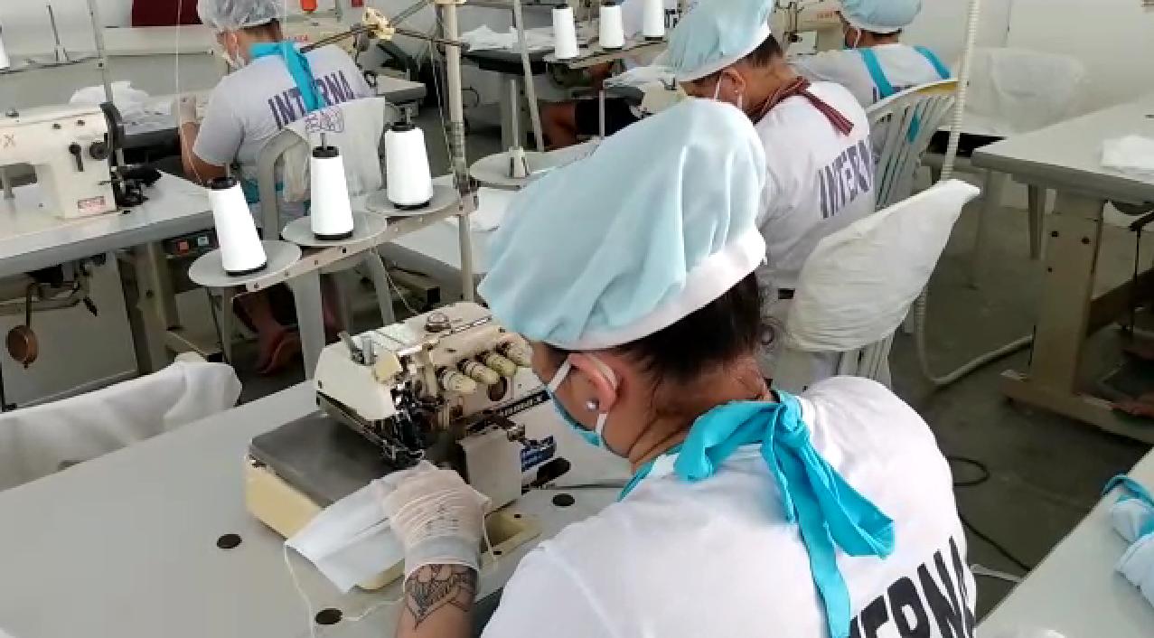 Mobilizadas pela solidariedade, internas do projeto Odara produzem 3 mil máscaras