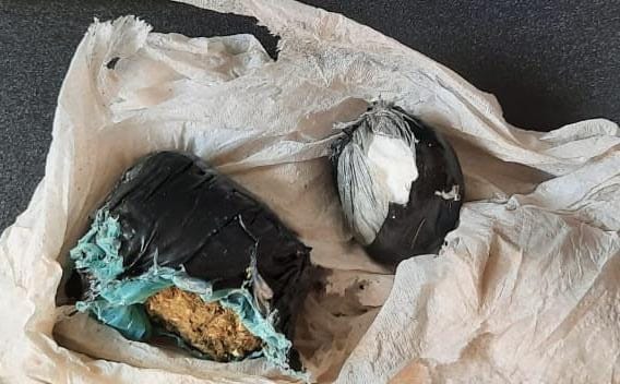 Mulher é presa tentando adentrar o Copemcan com substância semelhante à maconha e cocaína