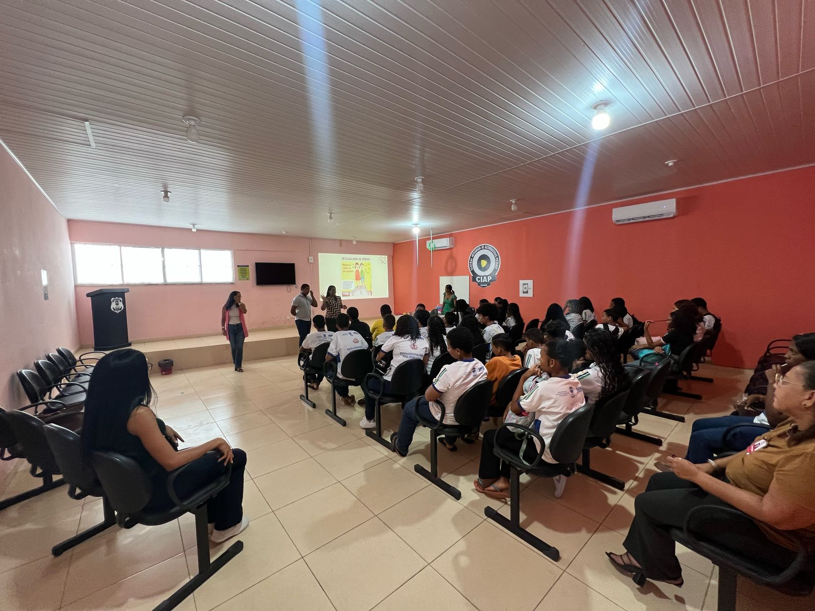 CIAP realiza palestras para alunos da rede estadual na Semana de Prevenção à Violência Doméstica e Familiar