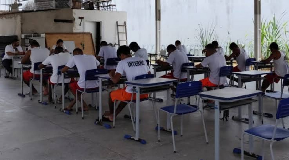 Internos do sistema prisional iniciam exames supletivos dos ensinos Fundamental e Médio do ano de 2025