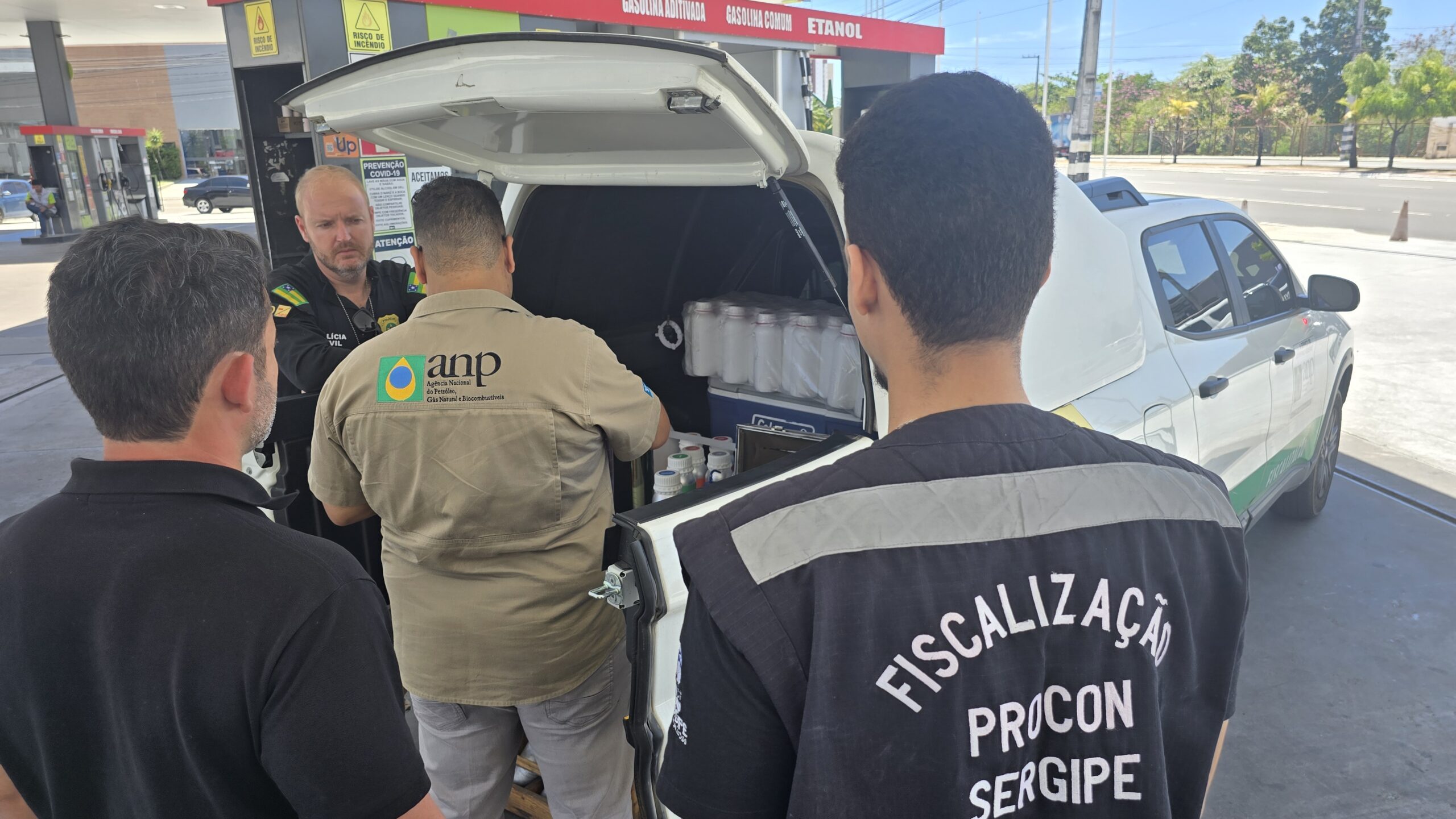 Procon Sergipe fiscaliza postos de combustíveis e reforça compromisso da Sejuc com proteção ao consumidor