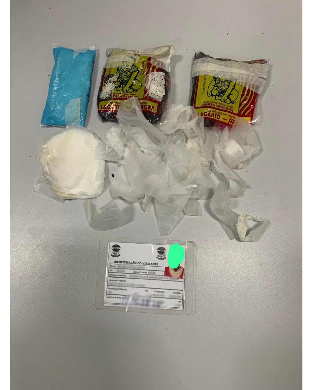 Mulher é presa ao tentar entrar na Cadeia Pública de Areia Branca com material ilícito